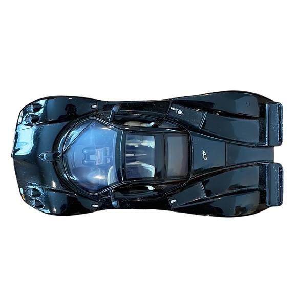 Pagani Zonda c12 1:24 scale model car by Motor Max Black - Picture 5 of 7